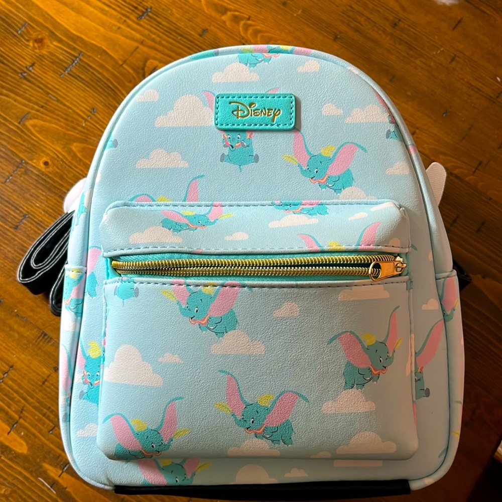 Disney loungefly flying dumbo backpack